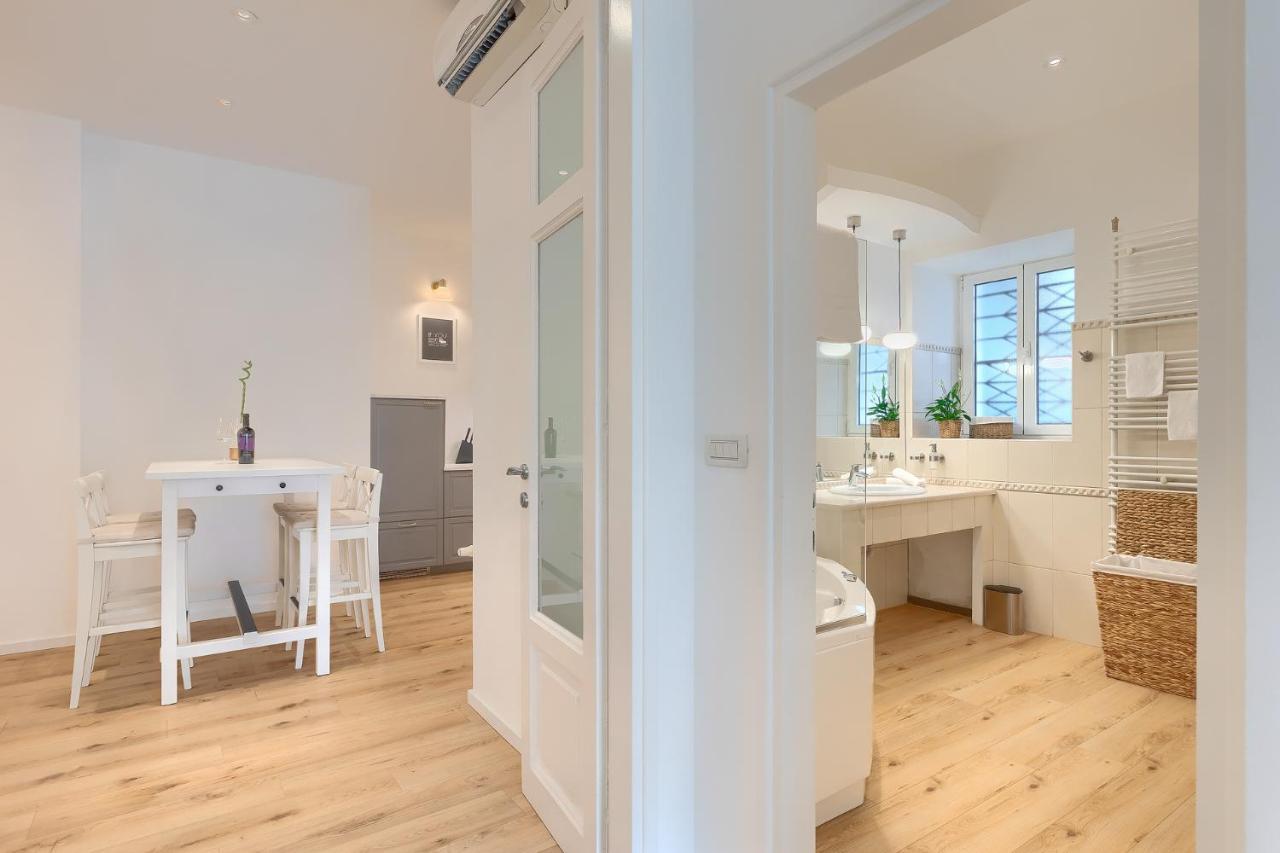 רייקה Calafati Apartment With Free Private Parking מראה חיצוני תמונה