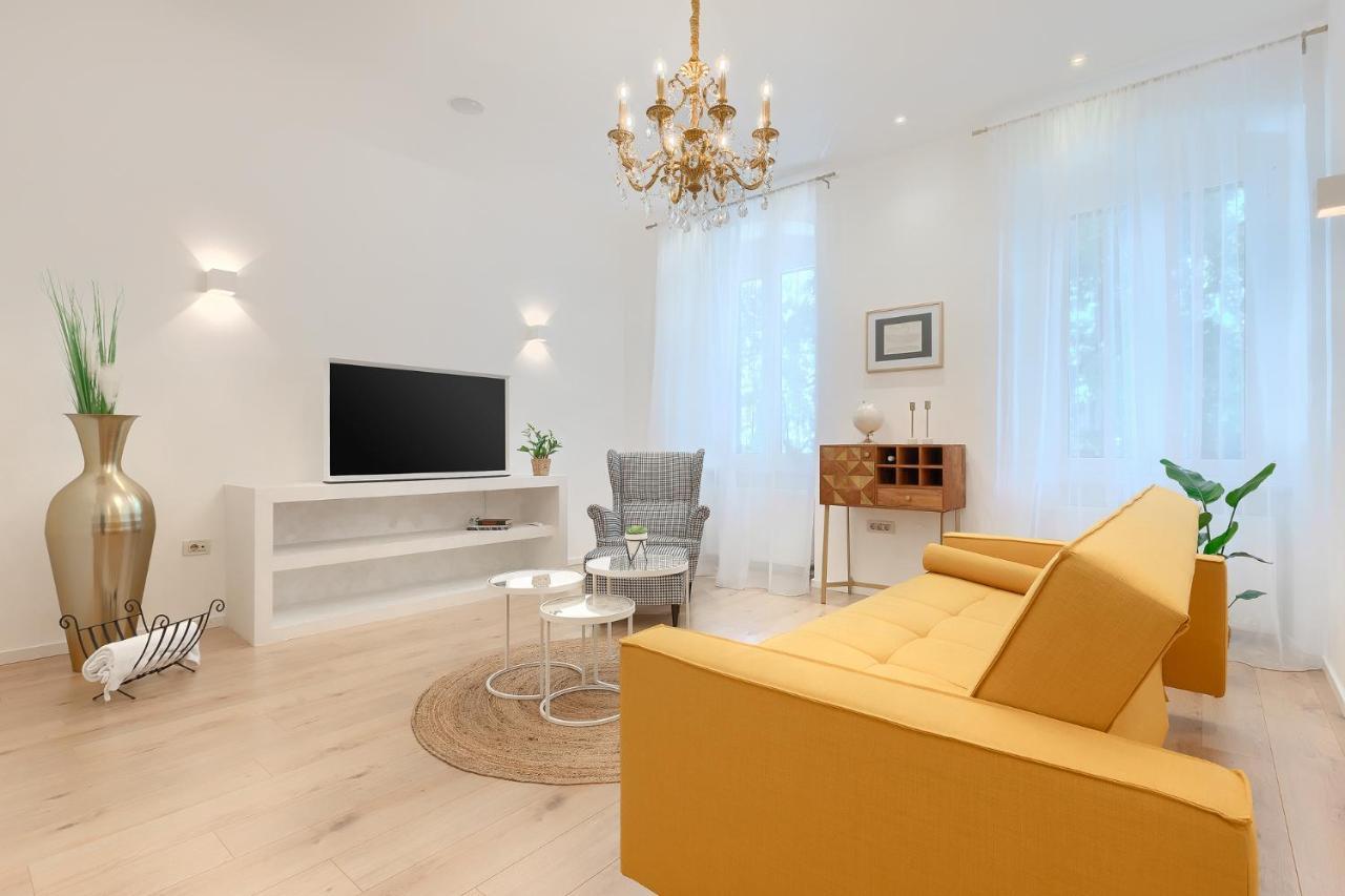 רייקה Calafati Apartment With Free Private Parking מראה חיצוני תמונה