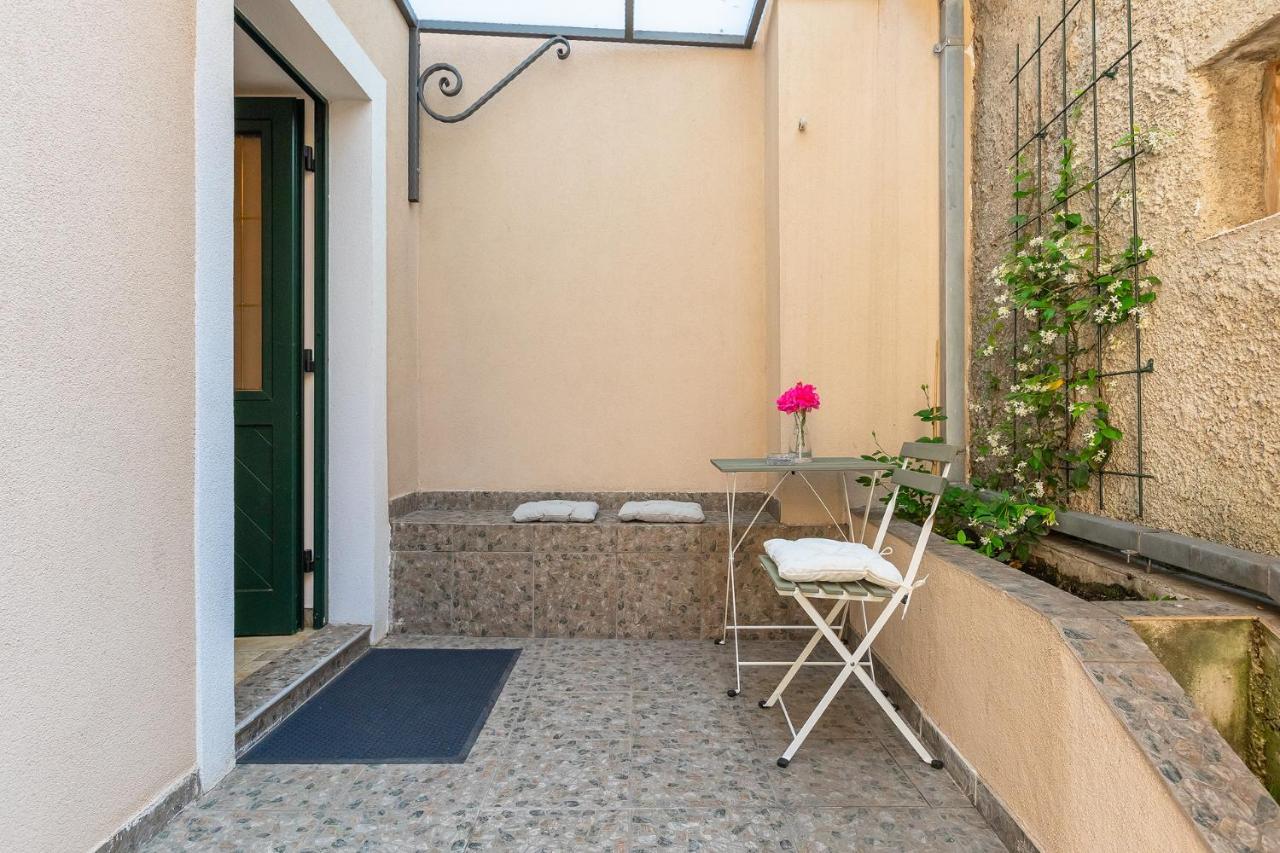 רייקה Calafati Apartment With Free Private Parking מראה חיצוני תמונה